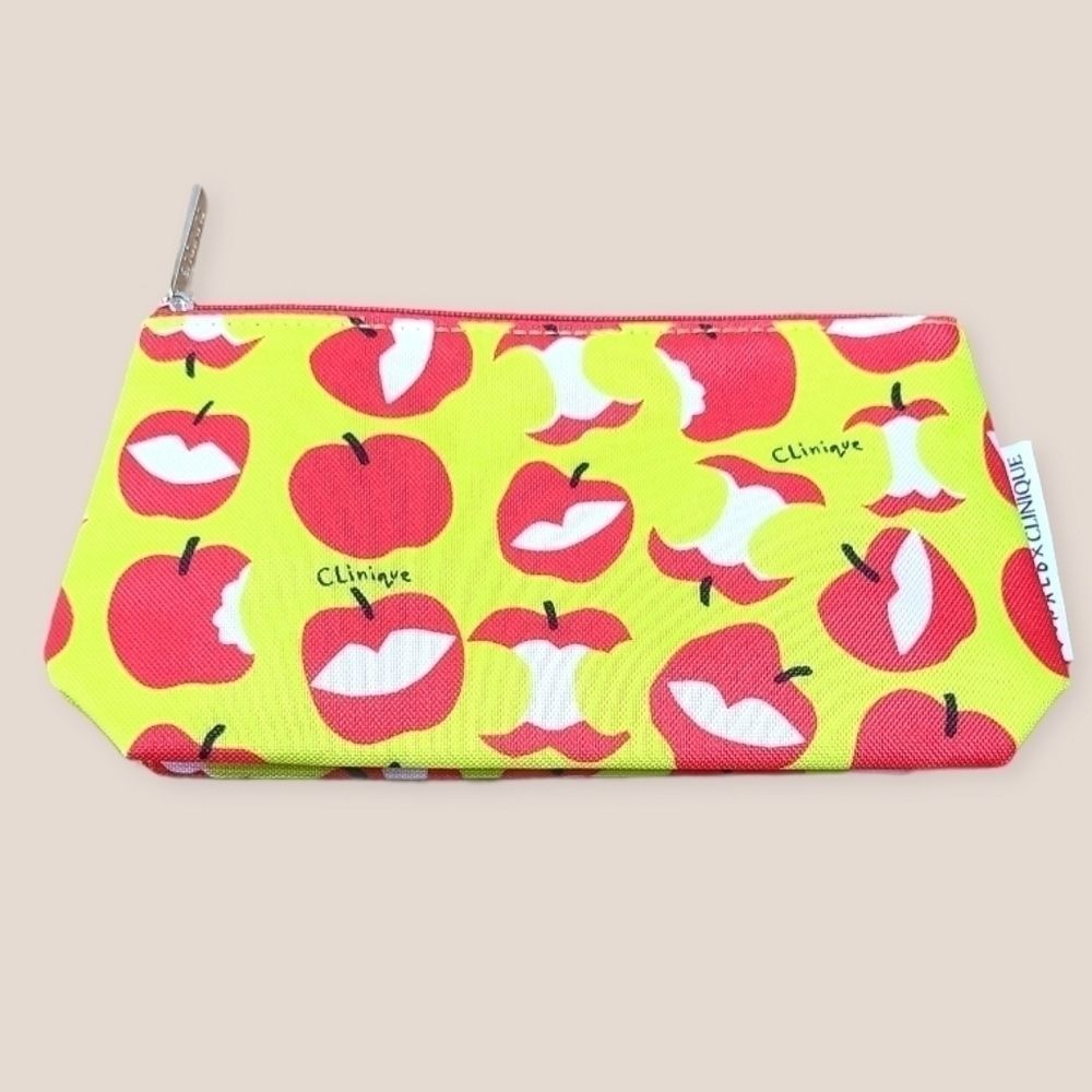 🌹2/$15 Donald x Clinique Apple Lips Makeup Bag